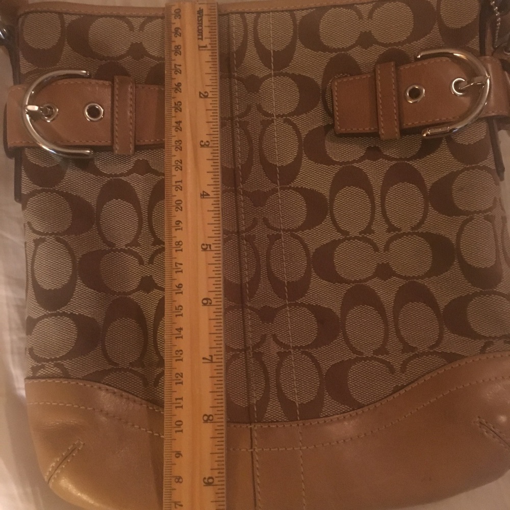 Coach purse - Picture 5 of 8